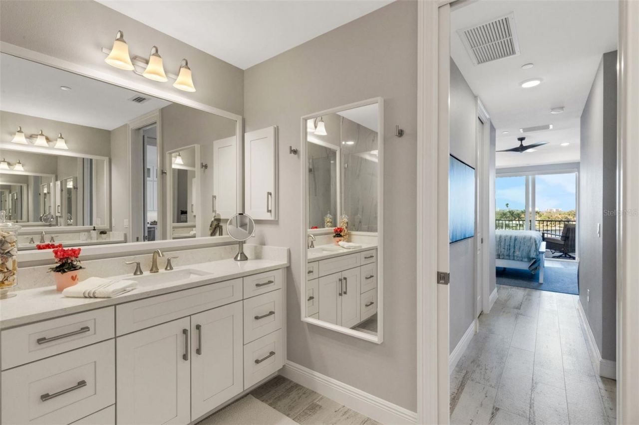 501 Tamiami Trail N, Unit 402, Venice, FL 34285 Photo