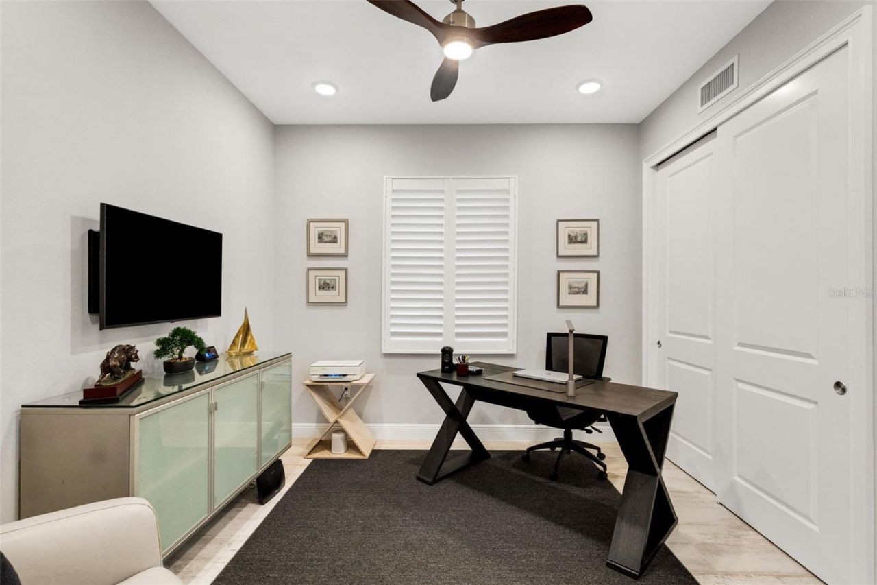 501 Tamiami Trail N, Unit 402, Venice, FL 34285 Photo