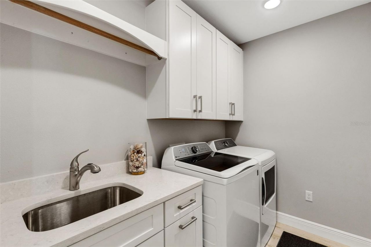 501 Tamiami Trail N, Unit 402, Venice, FL 34285 Photo