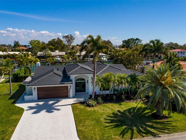 2032 KANSAS AVENUE NE, ST PETERSBURG, FL 33703