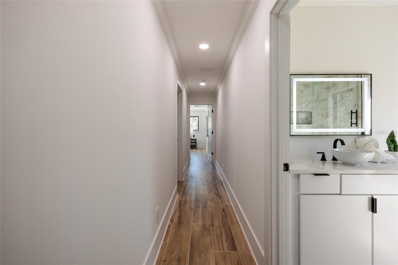 2032 Kansas Avenue Ne, Saint Petersburg, FL 33703 Photo