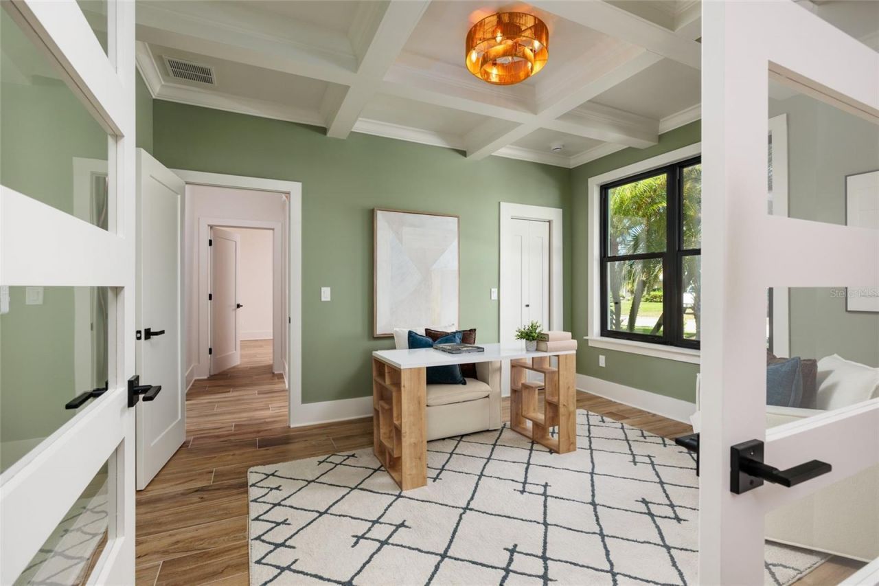 2032 Kansas Avenue Ne, Saint Petersburg, FL 33703 Photo