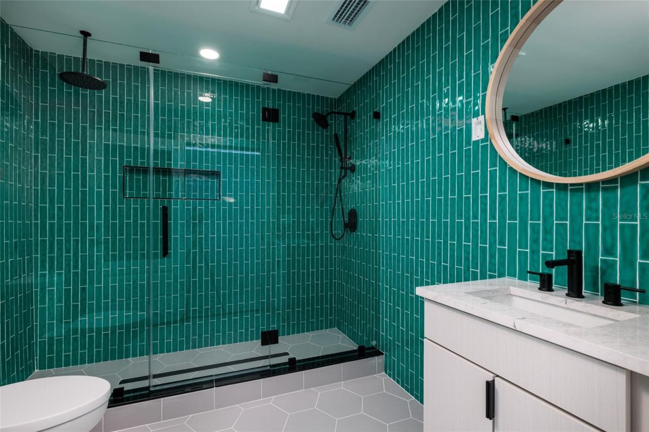 2032 Kansas Avenue Ne, Saint Petersburg, FL 33703 Photo