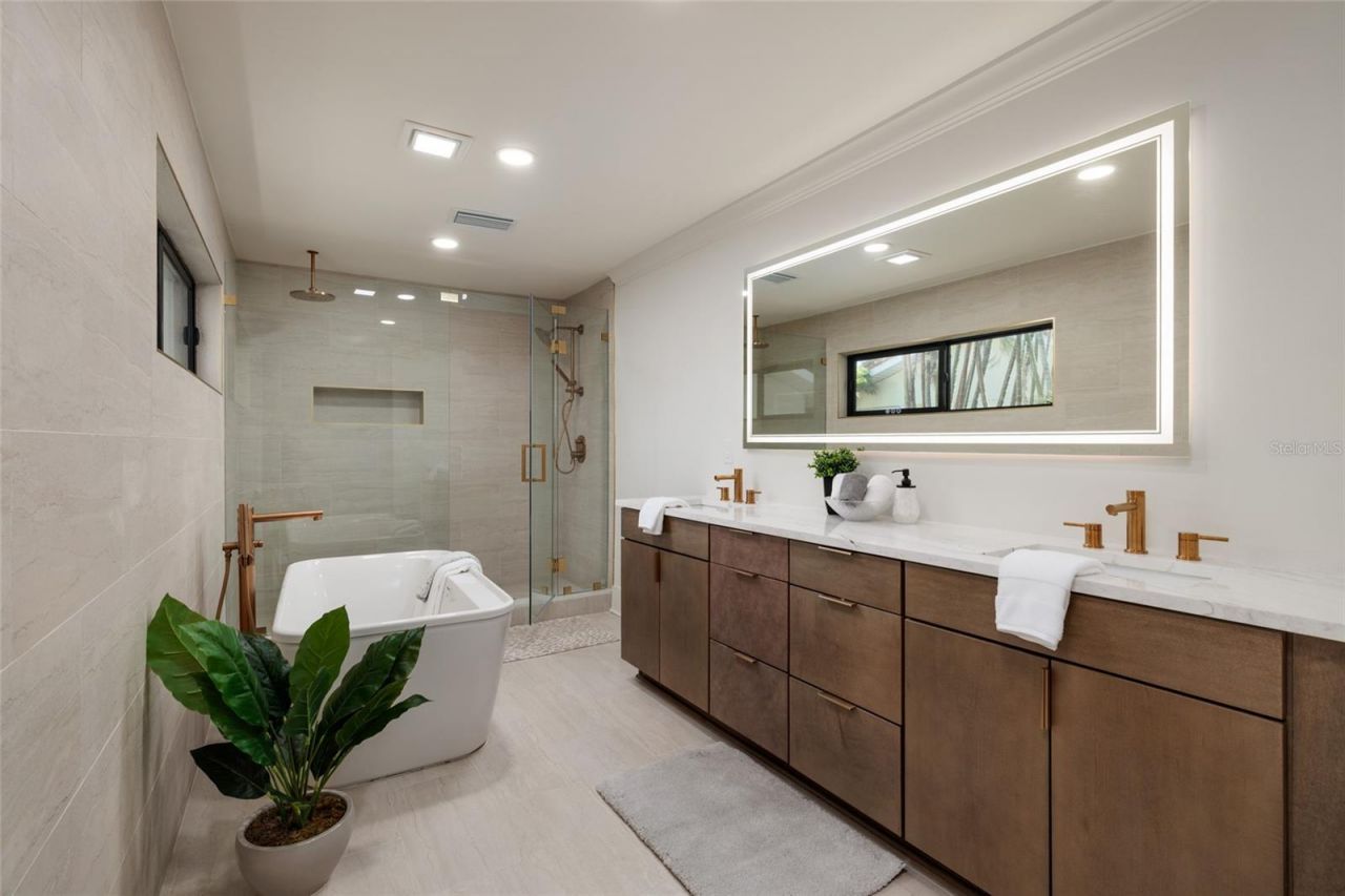 2032 Kansas Avenue Ne, Saint Petersburg, FL 33703 Photo