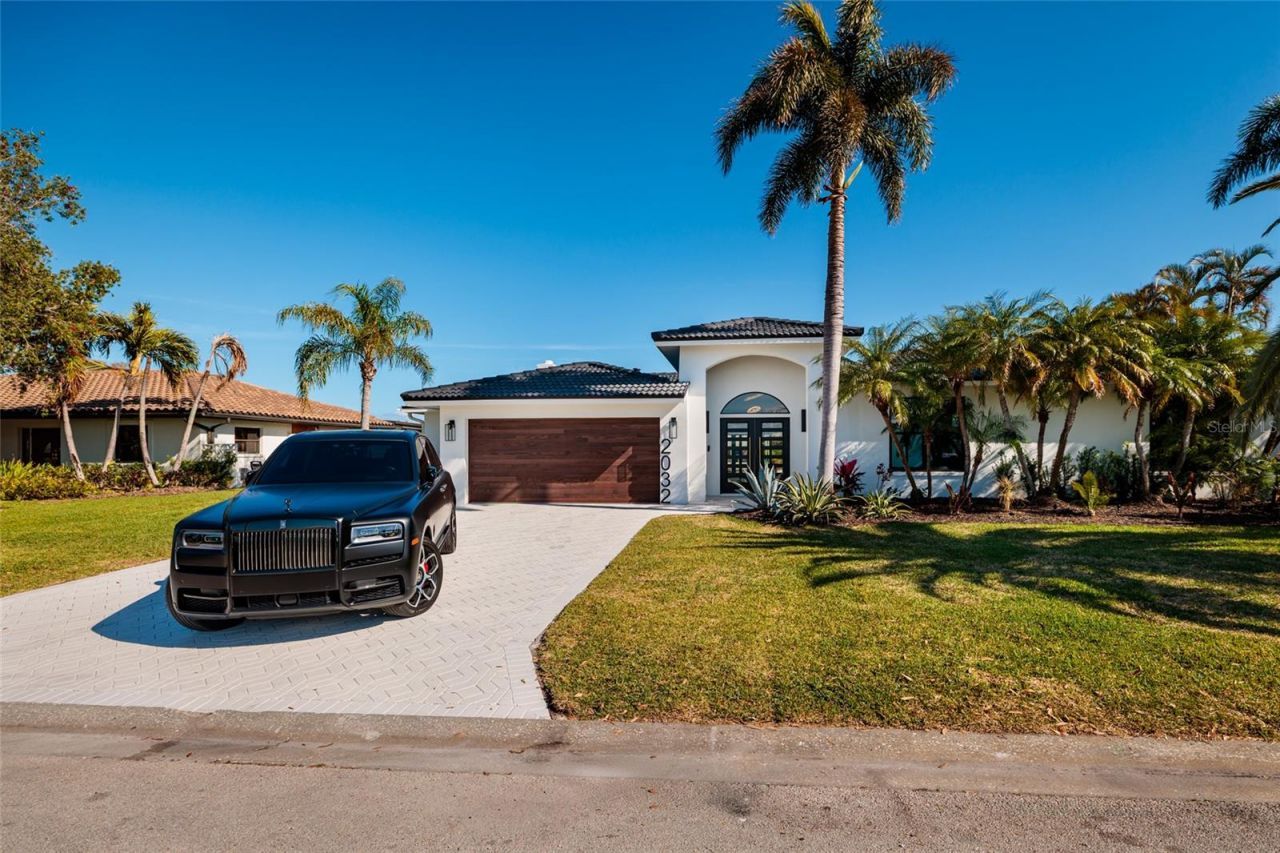 2032 Kansas Avenue Ne, Saint Petersburg, FL 33703 Photo