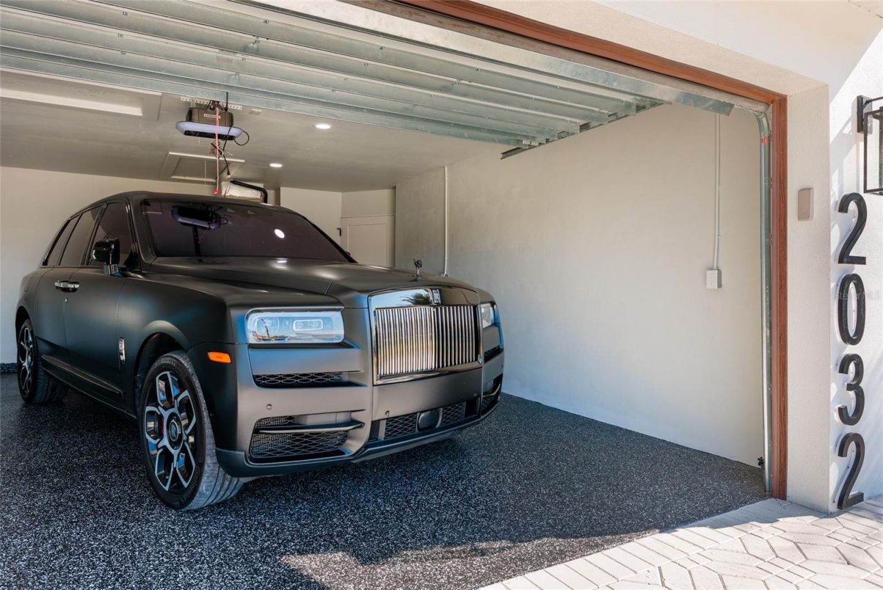 2032 Kansas Avenue Ne, Saint Petersburg, FL 33703 Photo