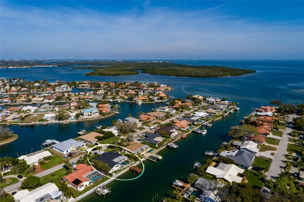 2032 Kansas Avenue Ne, Saint Petersburg, FL 33703 Photo