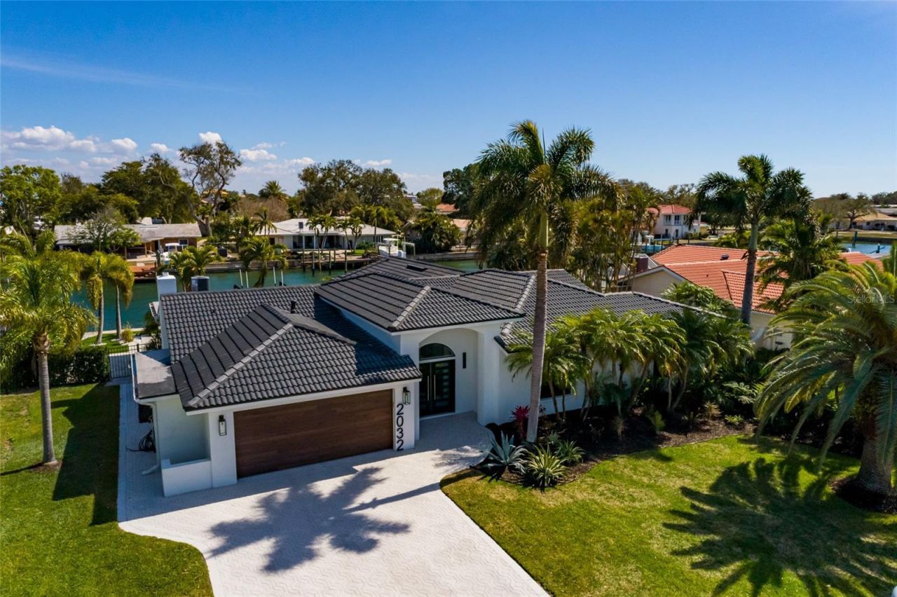 2032 Kansas Avenue Ne, Saint Petersburg, FL 33703 Photo