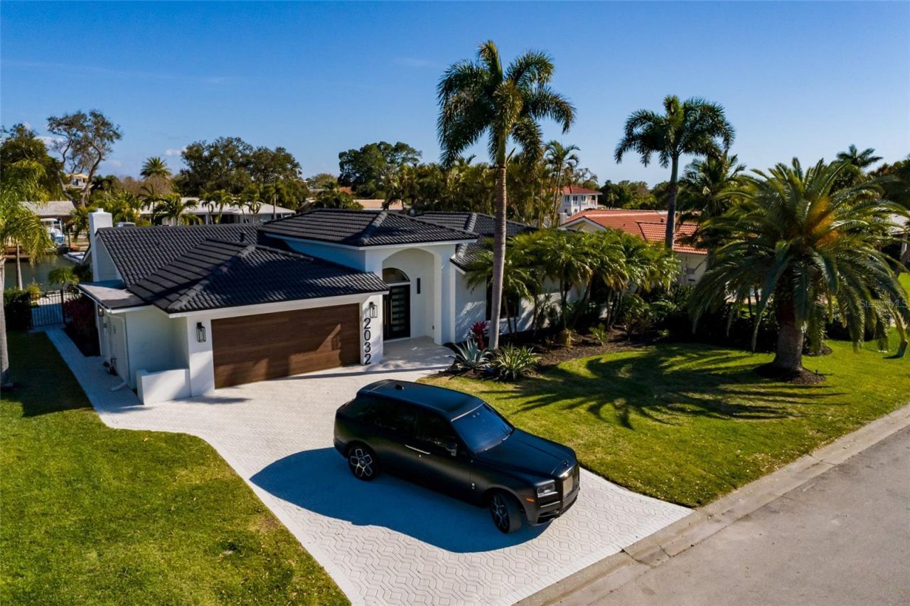 2032 Kansas Avenue Ne, Saint Petersburg, FL 33703 Photo