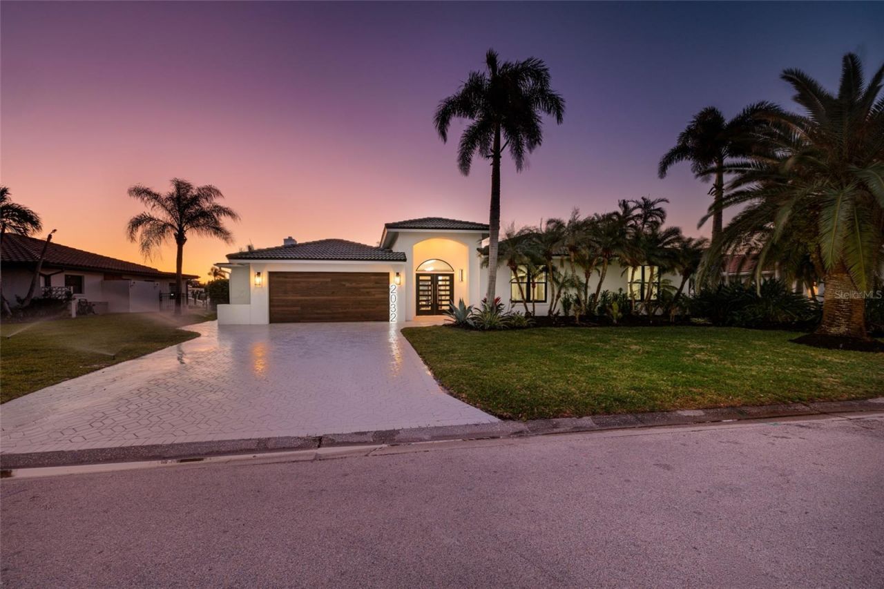 2032 Kansas Avenue Ne, Saint Petersburg, FL 33703 Photo