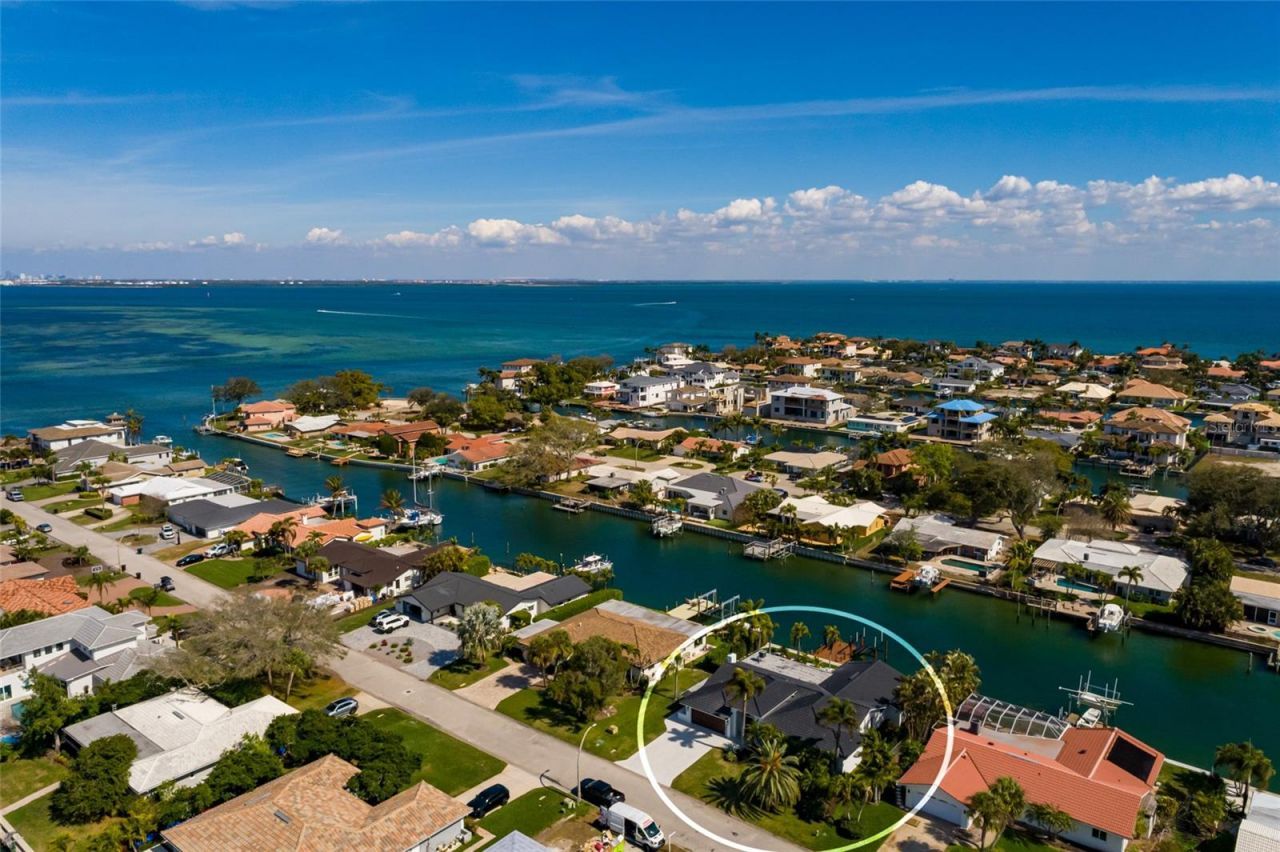 2032 Kansas Avenue Ne, Saint Petersburg, FL 33703 Photo