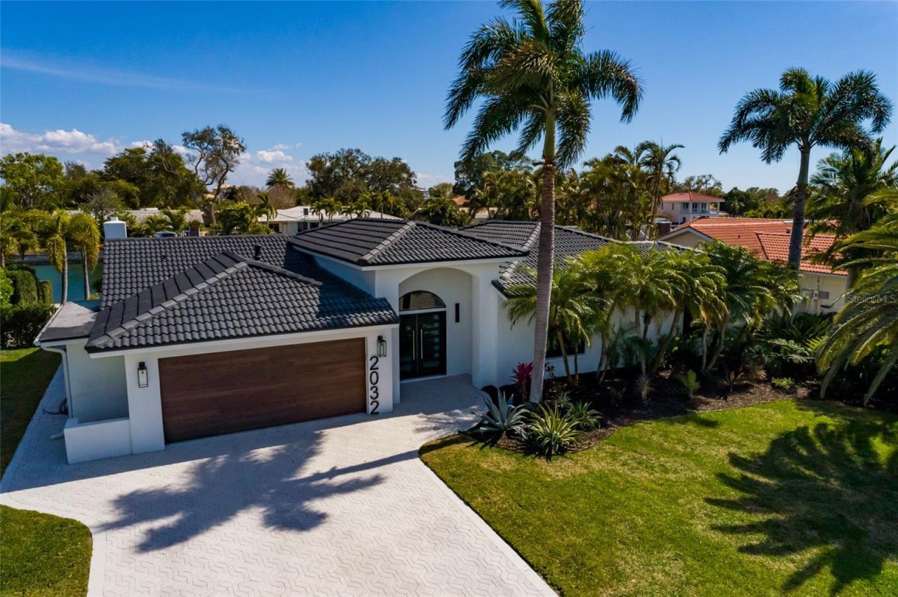 2032 Kansas Avenue Ne, Saint Petersburg, FL 33703 Photo