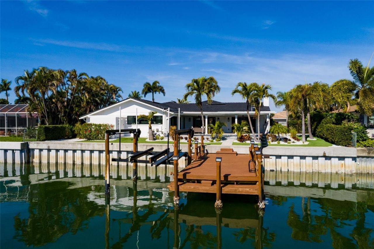 2032 Kansas Avenue Ne, Saint Petersburg, FL 33703 Photo