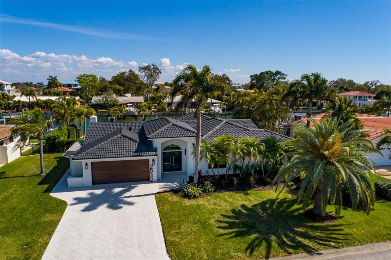 2032 Kansas Avenue Ne, Saint Petersburg, FL 33703 Photo