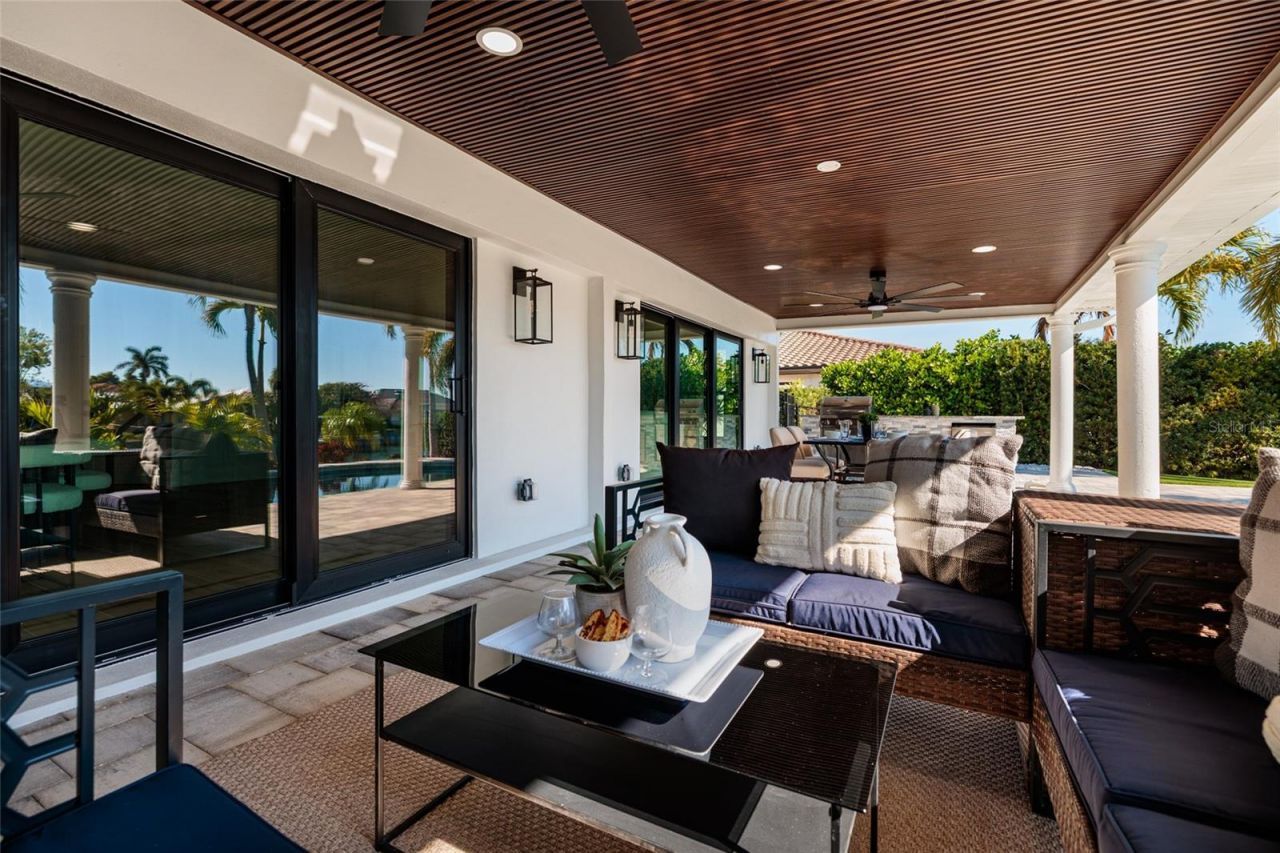 2032 Kansas Avenue Ne, Saint Petersburg, FL 33703 Photo