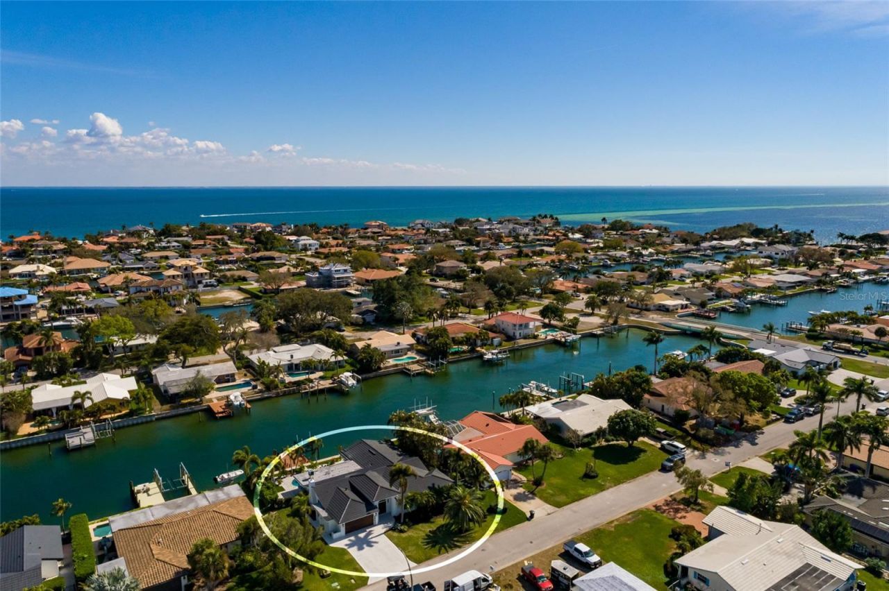 2032 Kansas Avenue Ne, Saint Petersburg, FL 33703 Photo