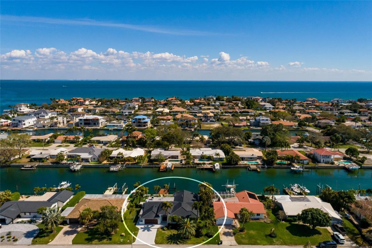 2032 Kansas Avenue Ne, Saint Petersburg, FL 33703 Photo