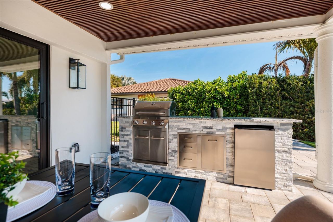 2032 Kansas Avenue Ne, Saint Petersburg, FL 33703 Photo