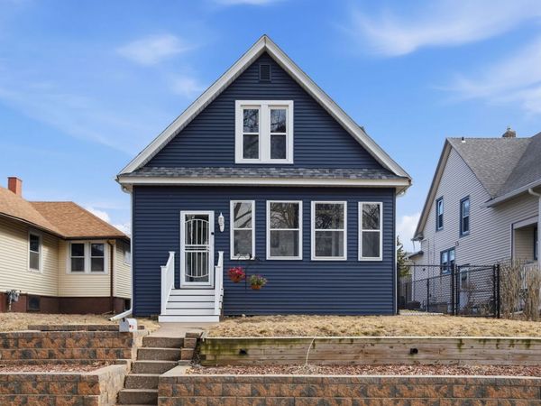 2707 Iowa Street, Davenport, IA 52803