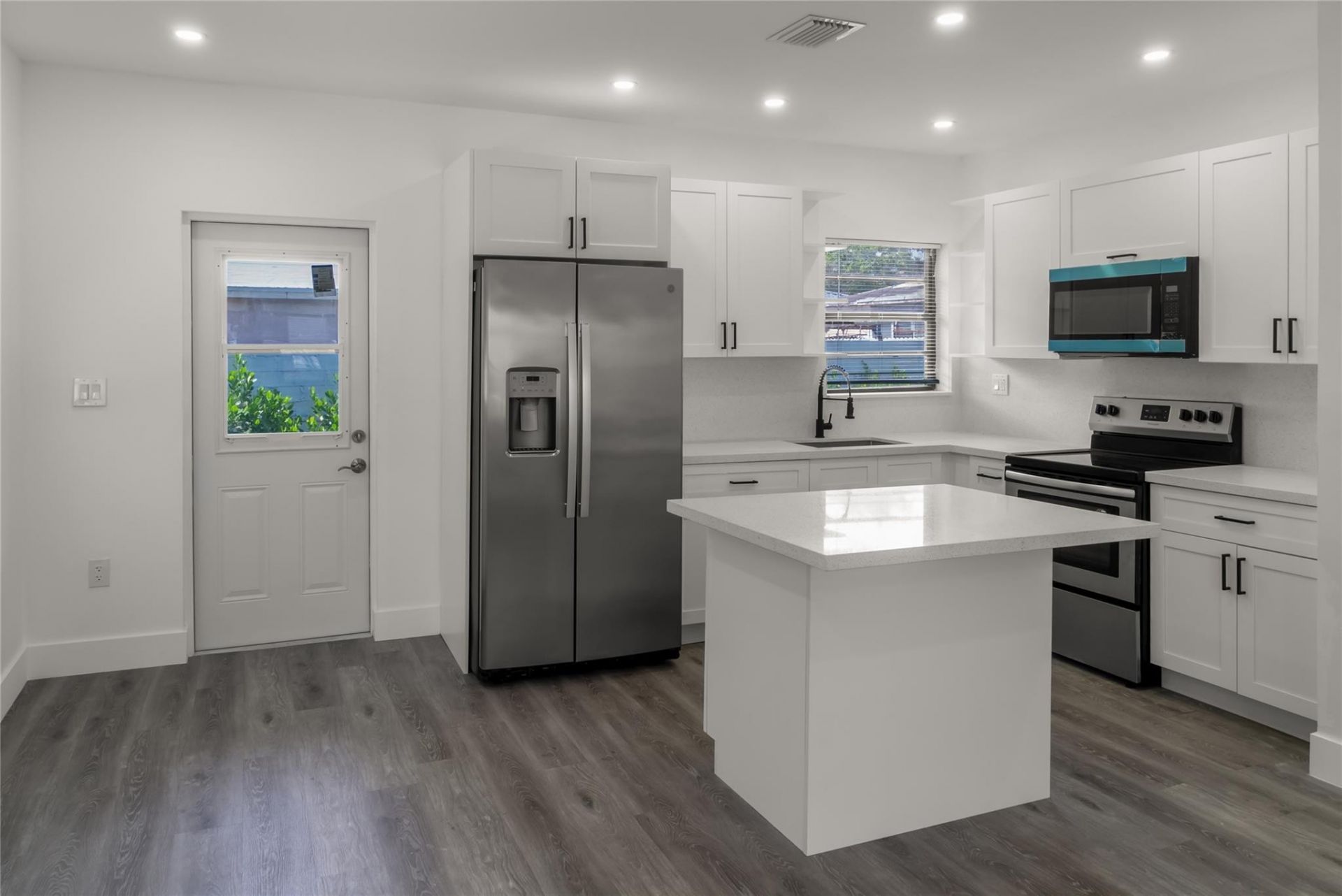 2724 SW 34th Court, Unit B, Miami, FL 33133 Photo