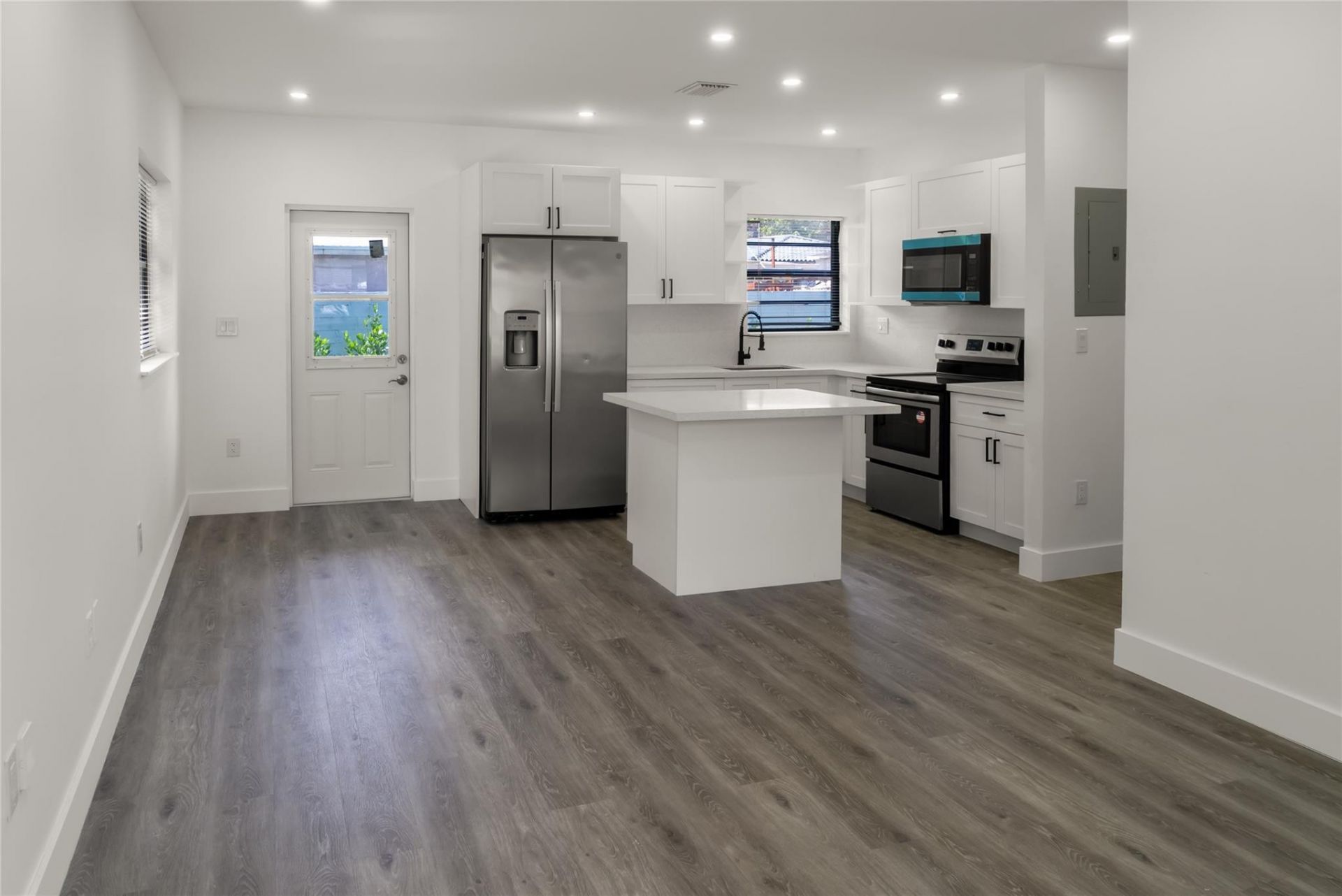 2724 SW 34th Court, Unit B, Miami, FL 33133 Photo