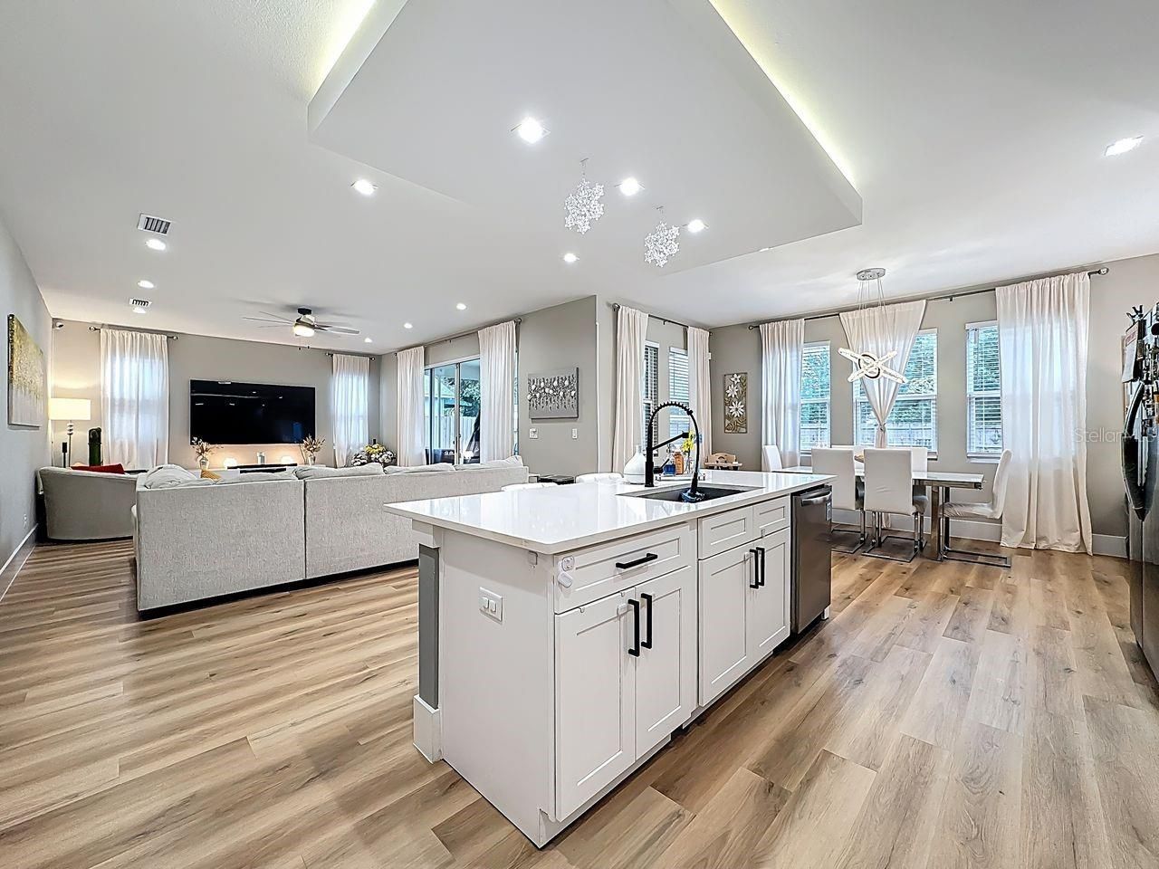 2720 S Shine Avenue, Orlando, FL 32806 Photo