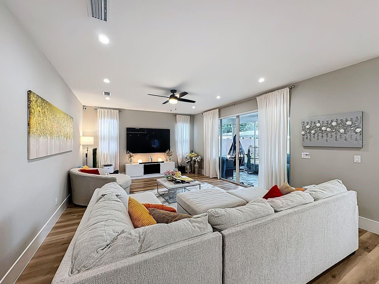 2720 S Shine Avenue, Orlando, FL 32806 Photo