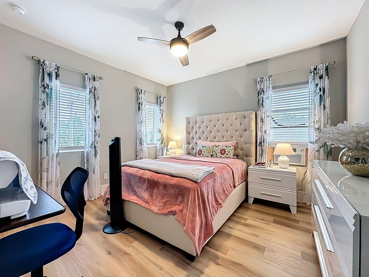 2720 S Shine Avenue, Orlando, FL 32806 Photo