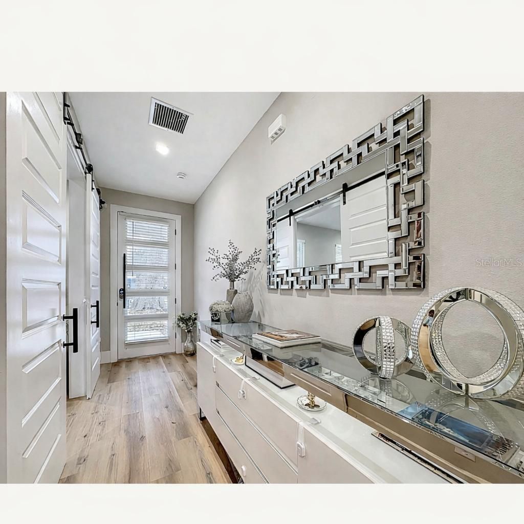 2720 S Shine Avenue, Orlando, FL 32806 Photo