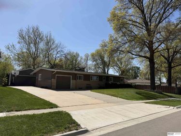 1932 Monterey Drive, Lincoln, NE 68506