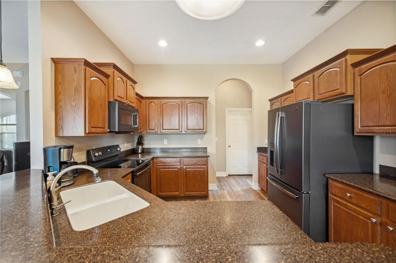 6339 Alamanda Hills Drive, Lakeland, FL 33813 Photo