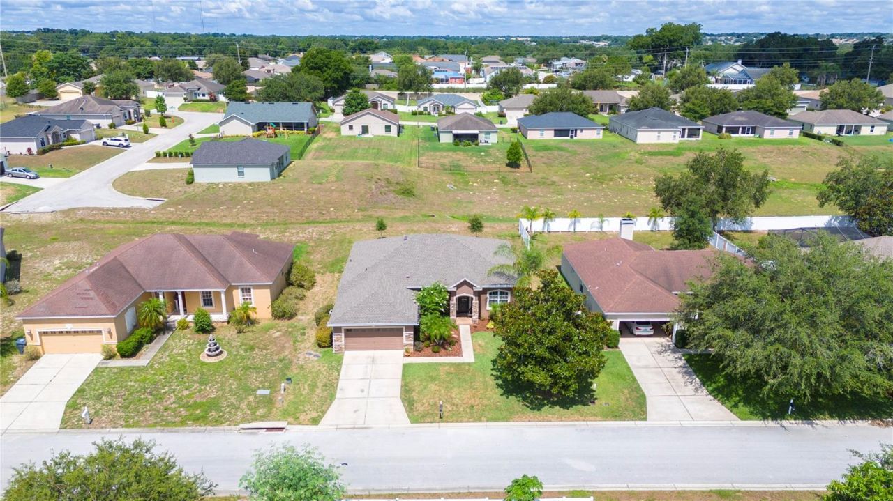 6339 Alamanda Hills Drive, Lakeland, FL 33813 Photo