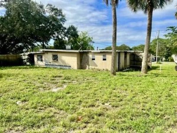 4676 Arcadia Ave Avenue, Fort Pierce, FL 34946