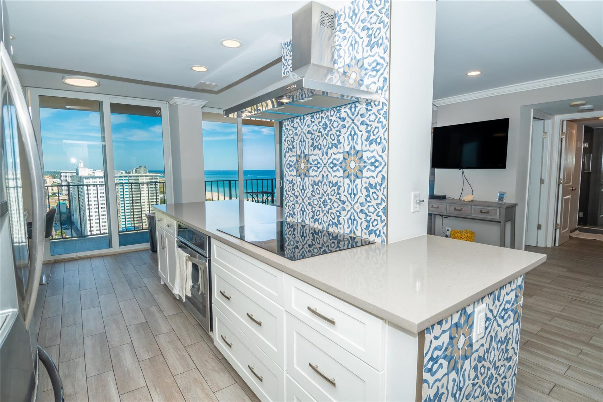 101 Briny Avenue, Unit 2207, Pompano Beach, FL 33062 Photo