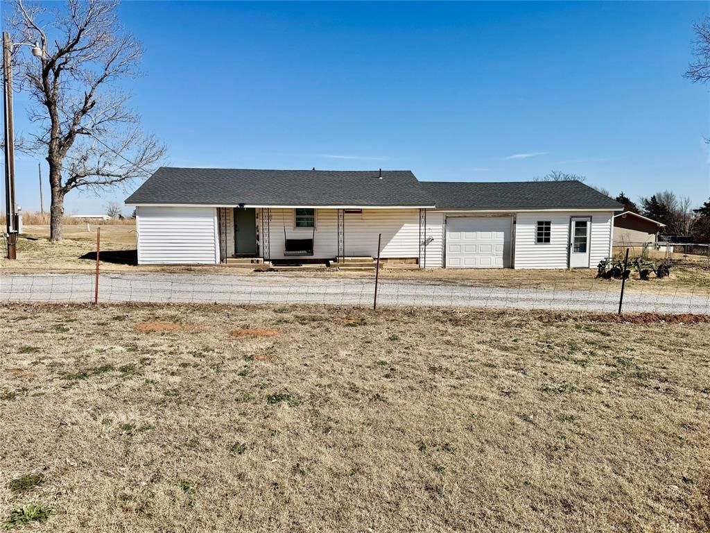 9900 N 2406 Road, Weatherford, OK 73096 Main Photo