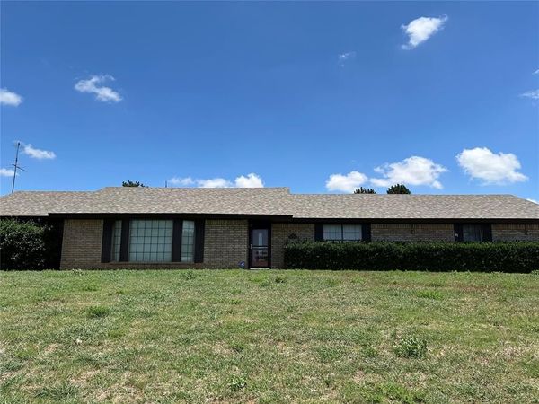 707 N 2nd Street Street, Thomas, OK 73669
