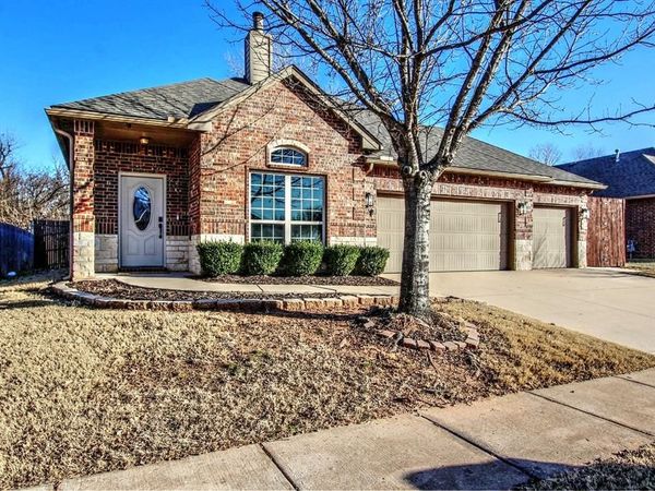 4008 Millers Creek Lane, Mustang, OK 73064