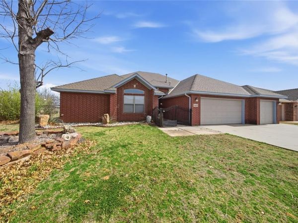 6408 Sandlewood Drive, Oklahoma City, OK 73132