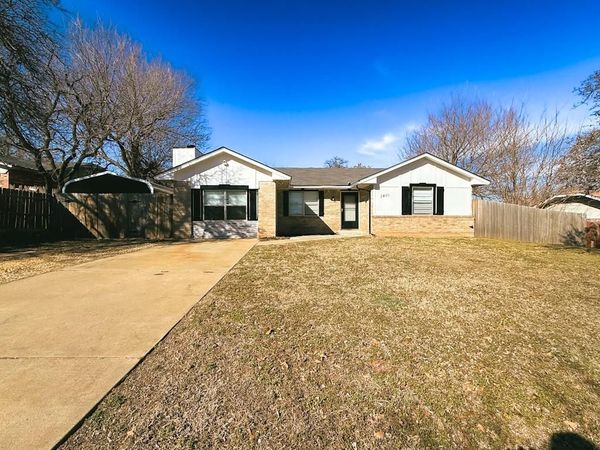 3401 E Noble Drive, Edmond, OK 73034