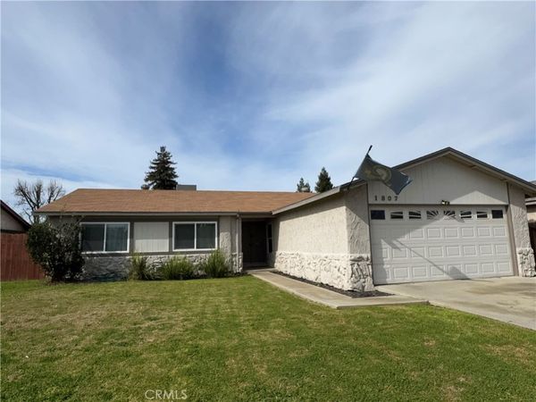 1807 S Kent, Visalia, CA 93277