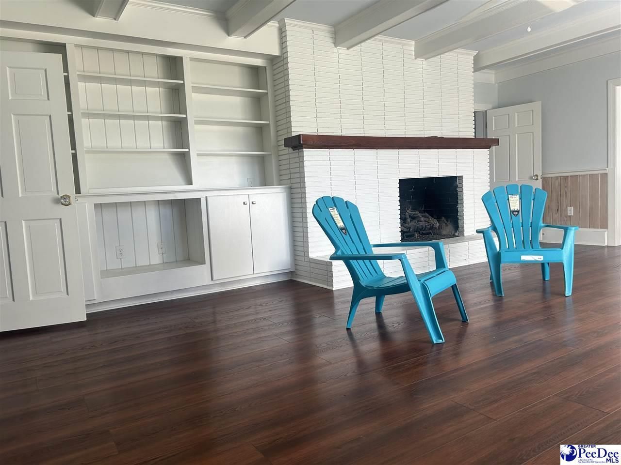 615 E Main St. Photo 11