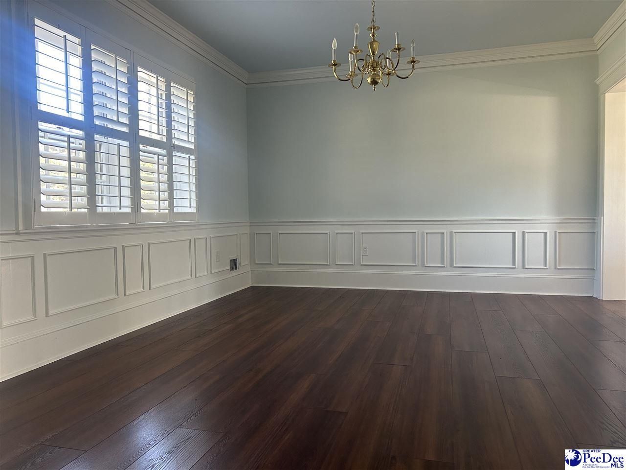 615 E Main St. Photo 13