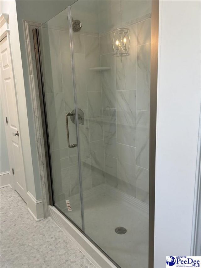 615 E Main St. Photo 23