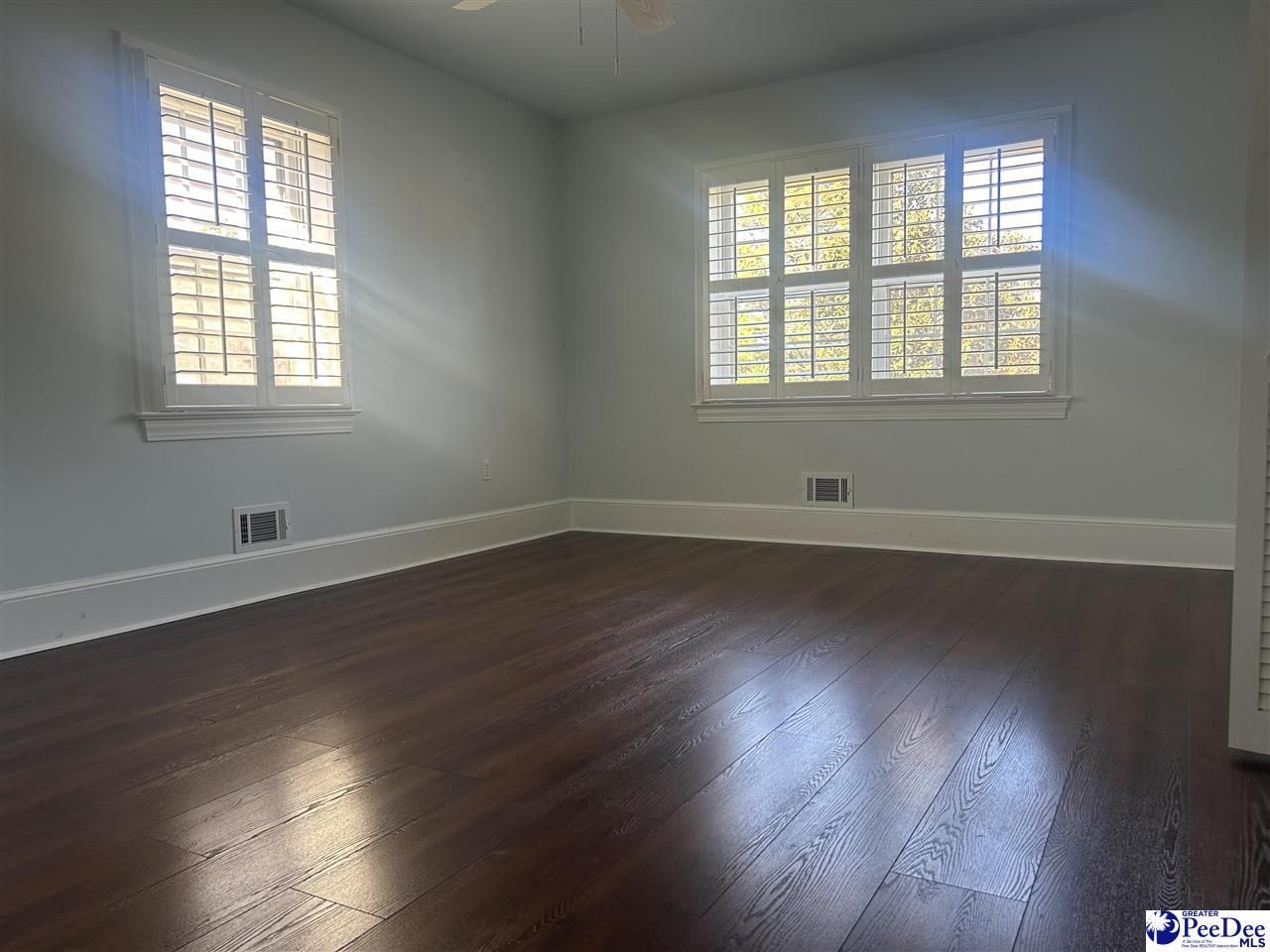 615 E Main St. Photo 24