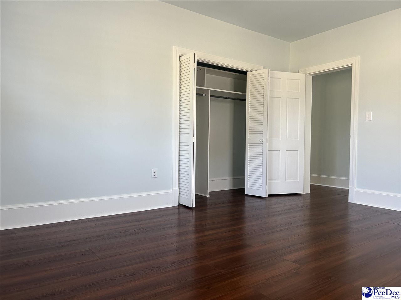 615 E Main St. Photo 25