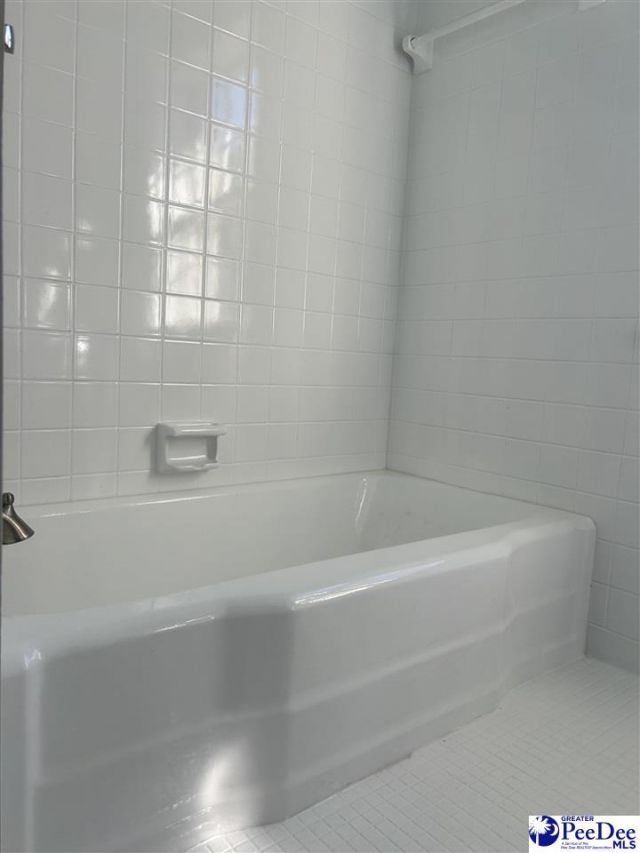 615 E Main St. Photo 29