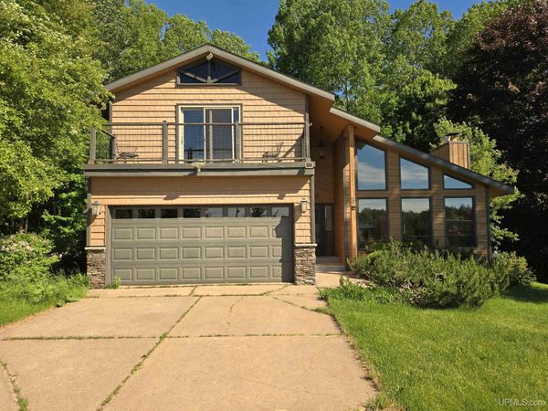 3 Hidden Creek Drive, Chocolay Twp, MI 49855
