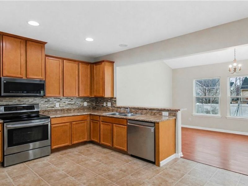 38446 Foxglen Avenue, Avon, OH 44011 Photo 5