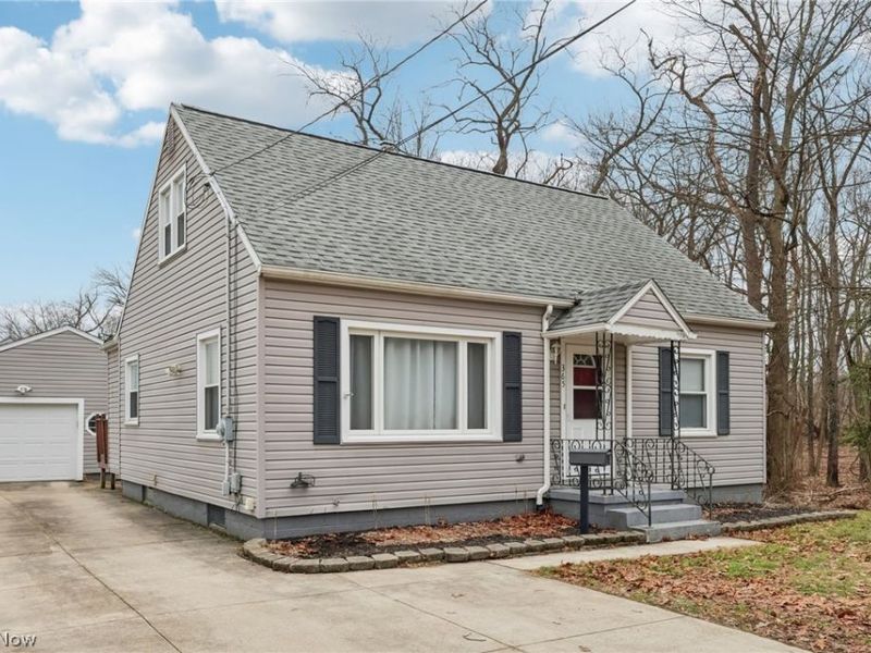 365 Larkin Avenue, Akron, OH 44305 Photo 1