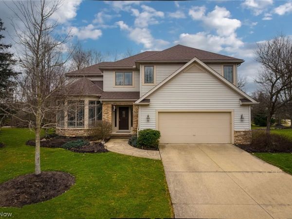 39700 Alsace Court, Solon, OH 44139
